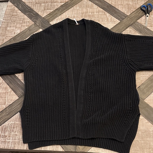 Free People Sweaters - Women’s Free People cardigan 🖤